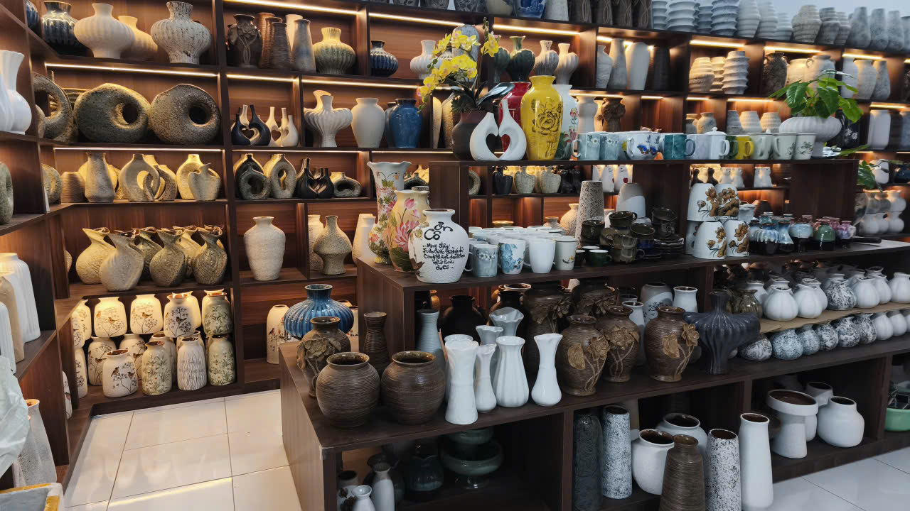 Cửa hàng bán bình cắm hoa đẹp- Gốm Sứ Fulo