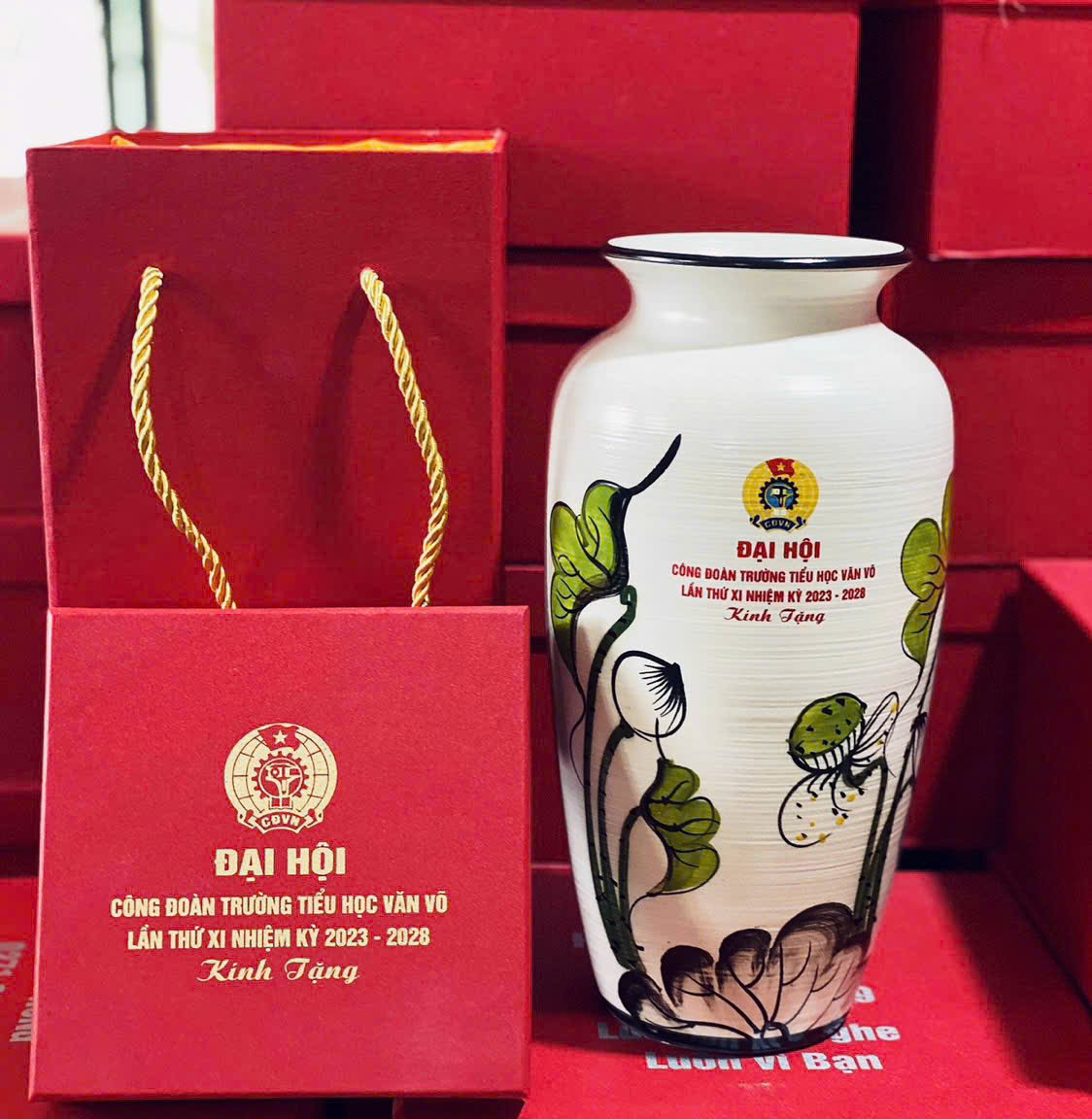 Bình hoa quà tặng gốm sứ fulo