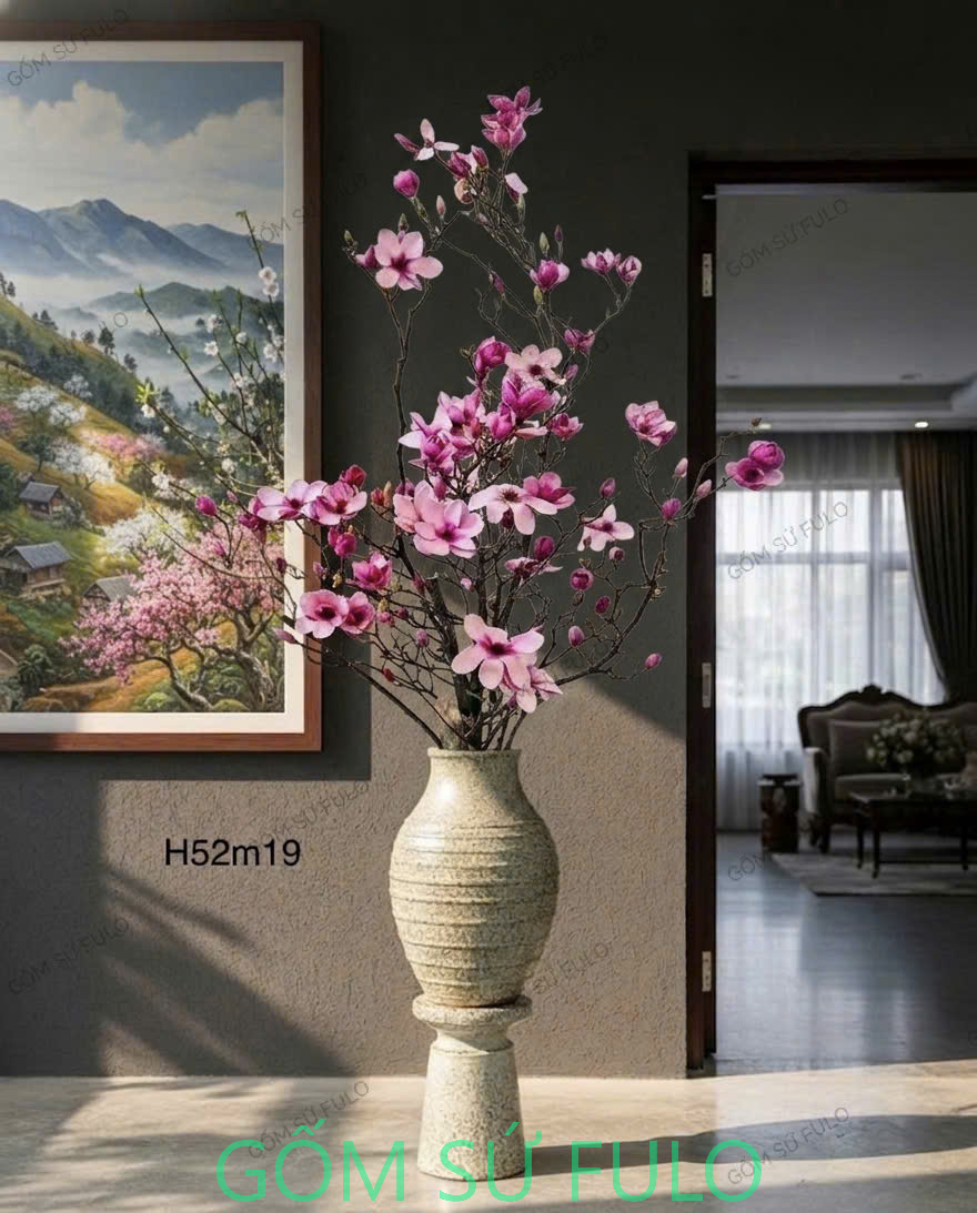 Bình cỡ lớn cắm mộc lan phong cách wabi sabi