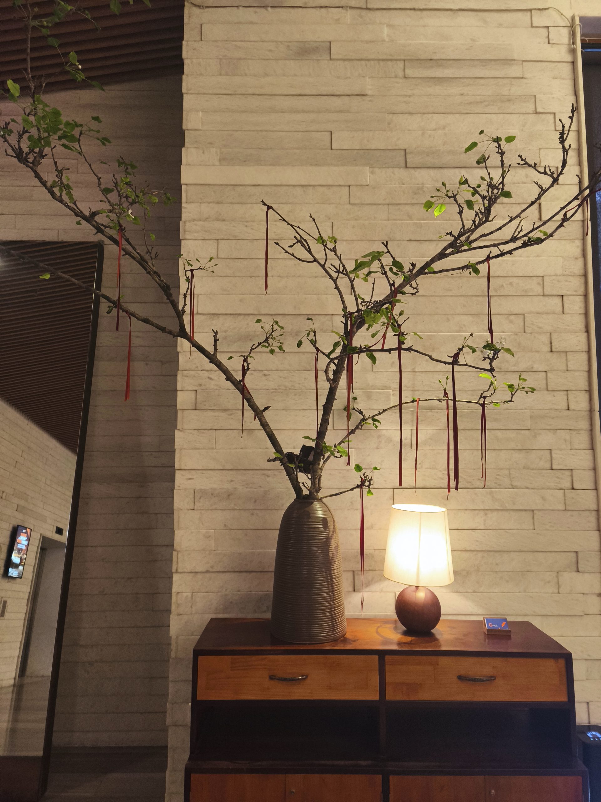 Bình cao cắm cành kích thước lớn