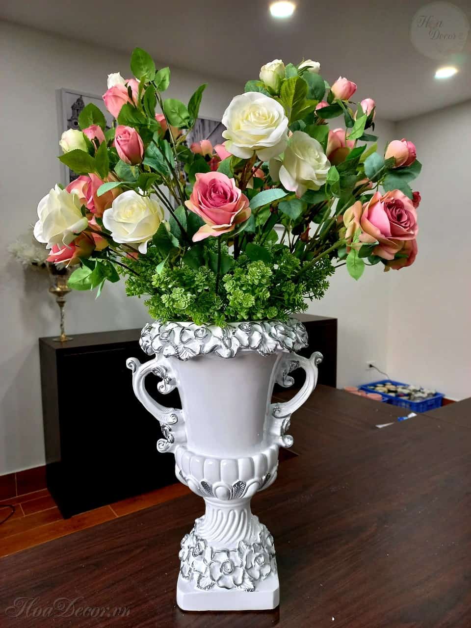 Có nên dùng bình composite cắm cành lớn
