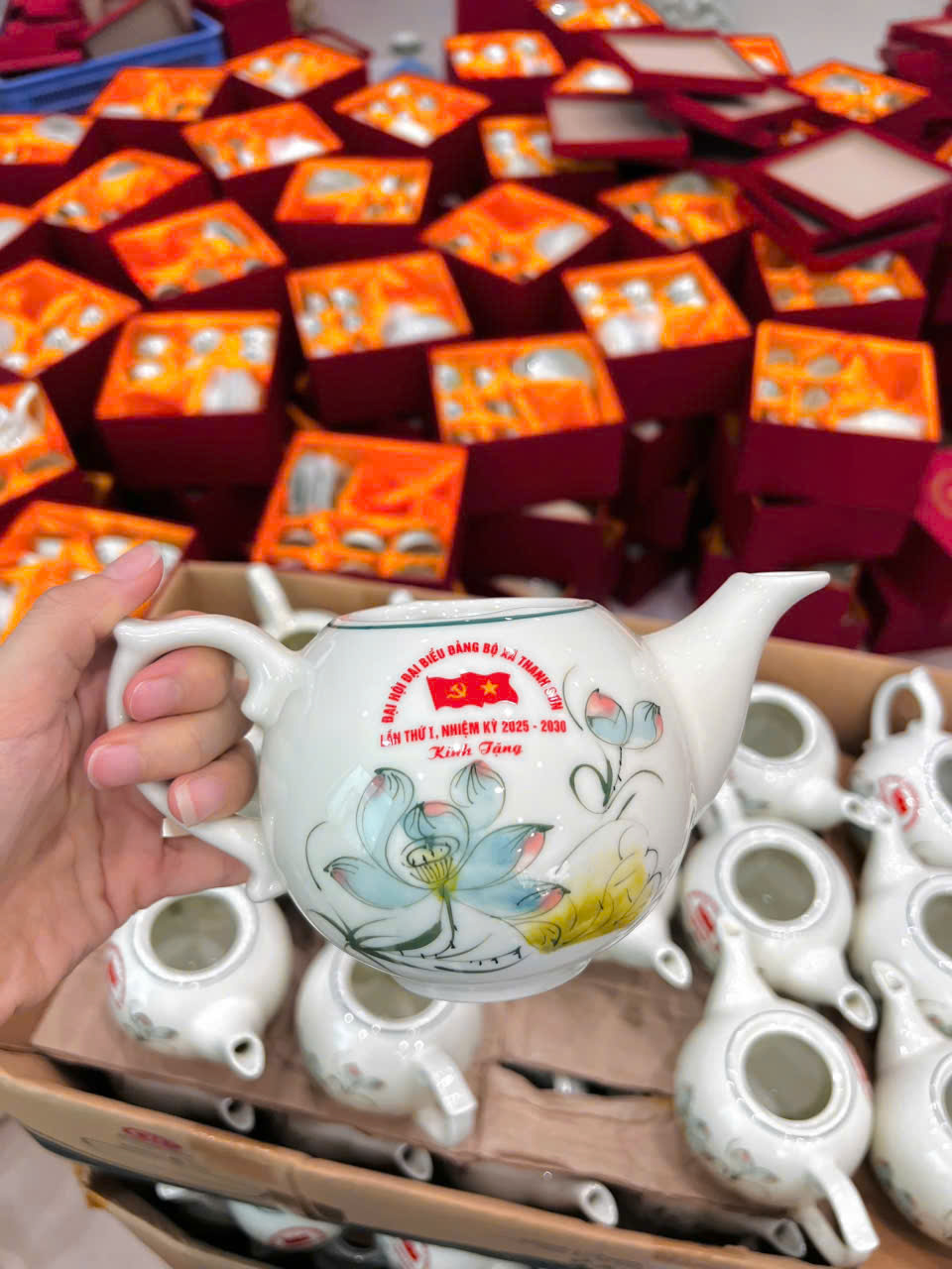 Kiểm tra đóng hộp quà tặng
